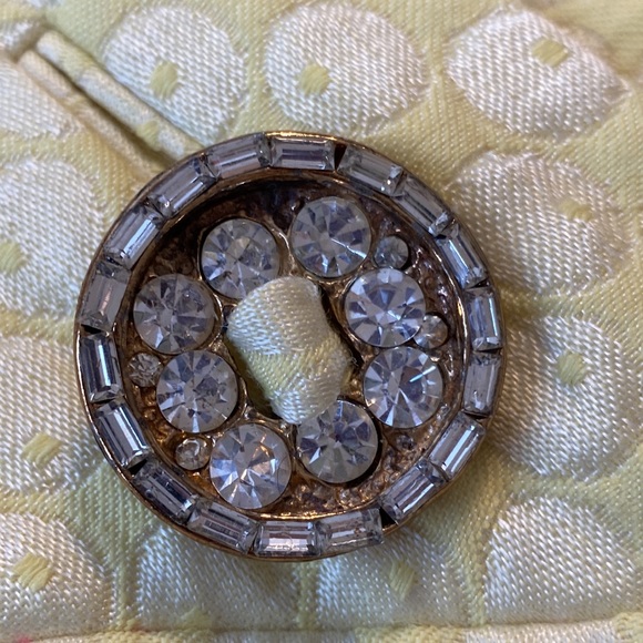 Vintage 1950s Fabulous Yellow Dress, Original Rhinestone Pin and Matching Belt - Picture 10 of 13